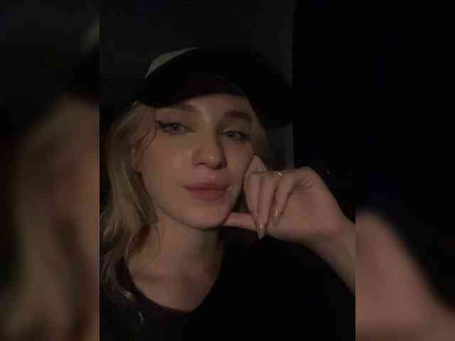 AstridMoss Sex Cam Show