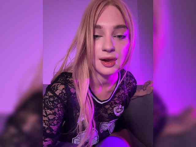 AstridMoss webcam