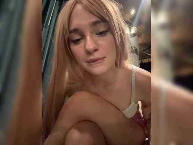 AstridMoss Sex Cam Show