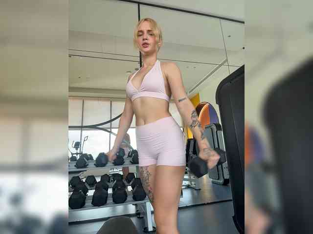 AstridMoss webcam