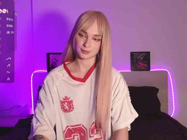 AstridMoss webcam
