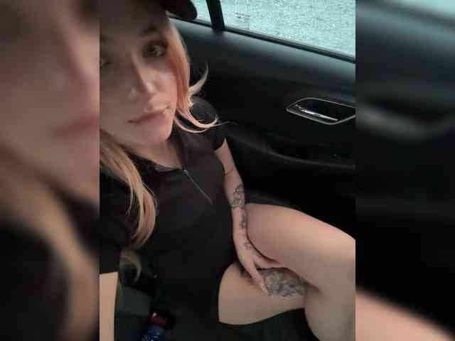 AstridMoss Sex Cam Show