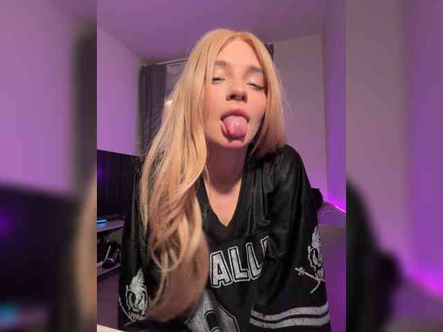 AstridMoss webcam