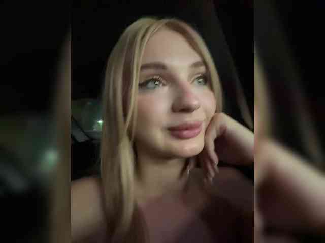 AstridMoss Sex Cam Show