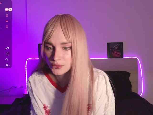 AstridMoss webcam