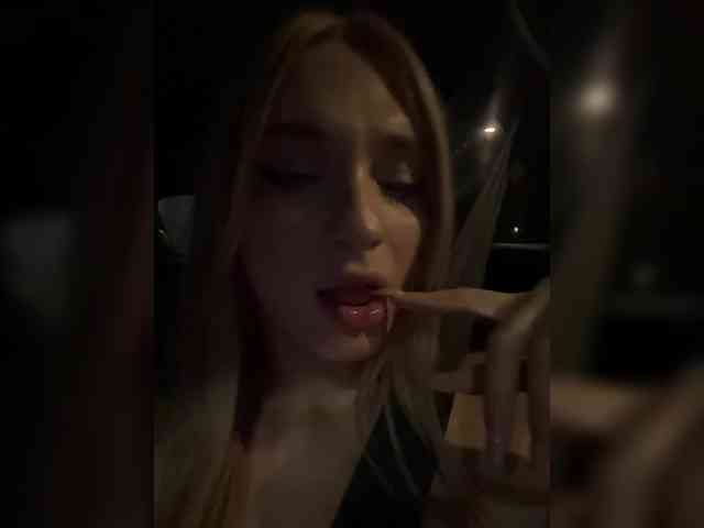 AstridMoss Sex Cam Show