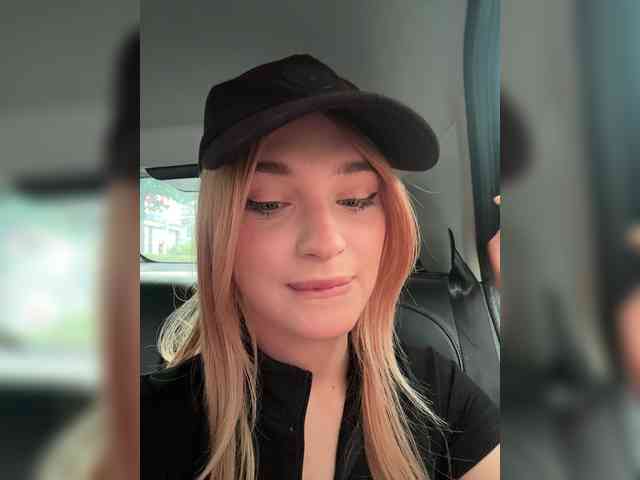 AstridMoss Sex Cam Show