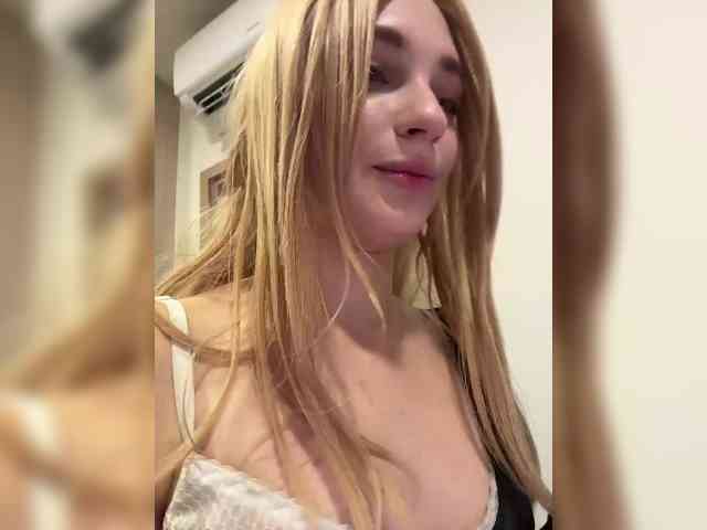 AstridMoss webcam