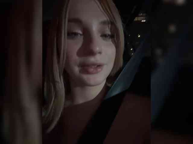 AstridMoss Sex Cam Show