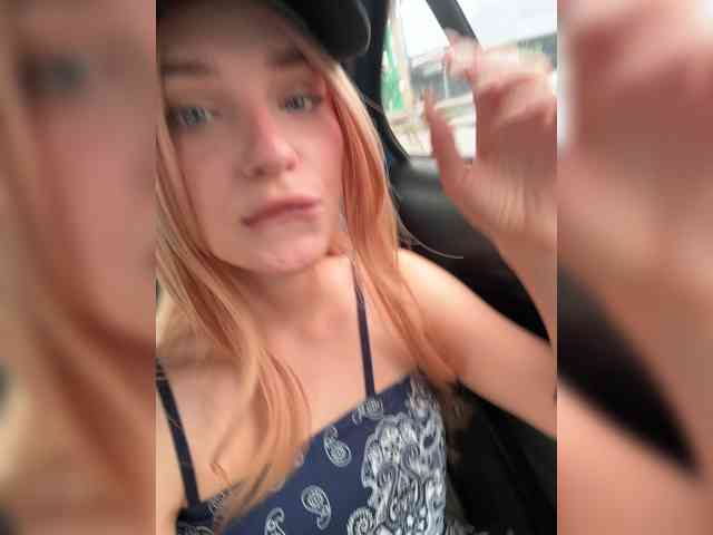 AstridMoss Sex Cam Show