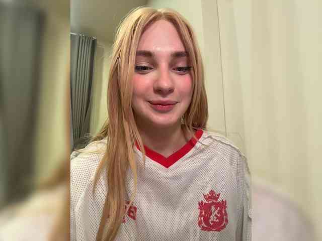 AstridMoss webcam