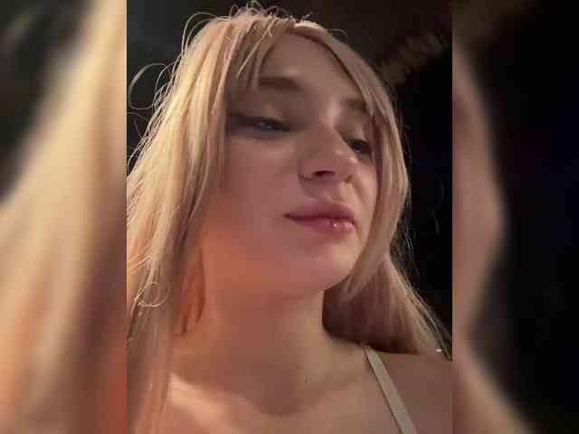AstridMoss Sex Cam Show