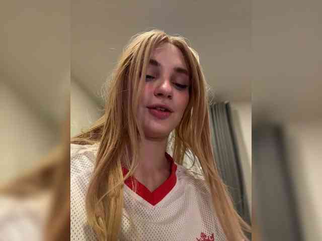 AstridMoss webcam