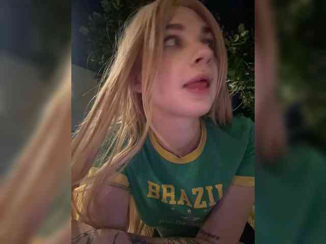 AstridMoss webcam