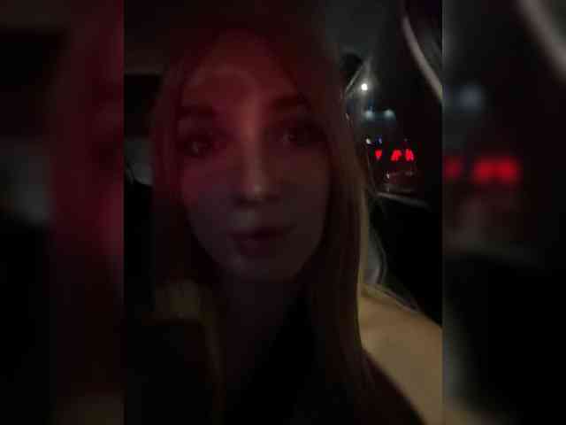 AstridMoss Sex Cam Show