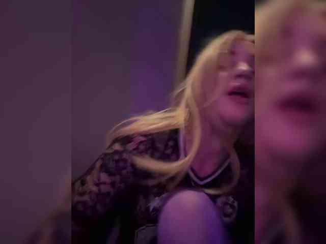 AstridMoss AstridMoss