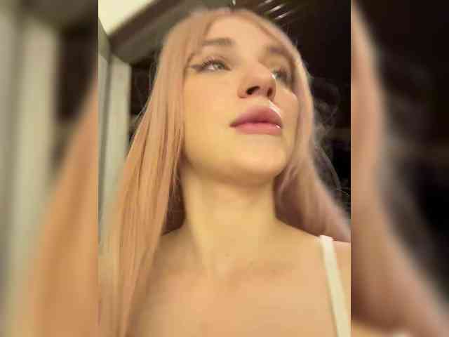AstridMoss Sex Cam Show