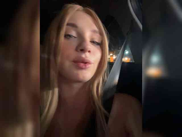 AstridMoss Sex Cam Show
