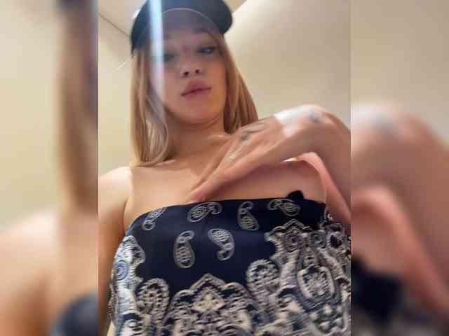 AstridMoss Sex Cam Show