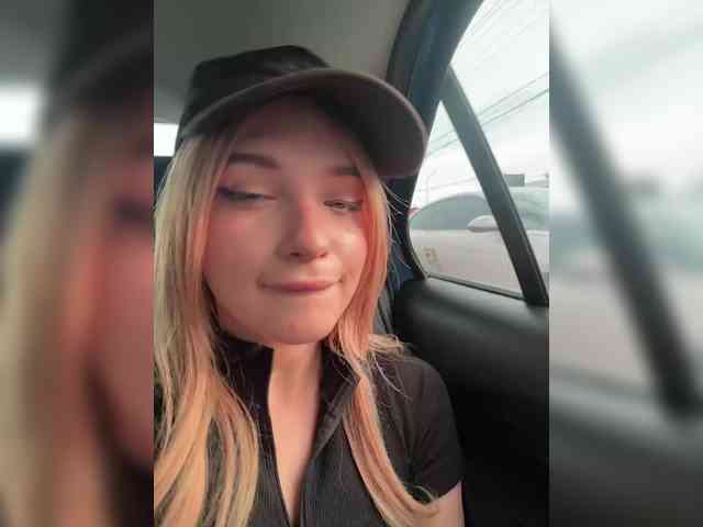 Modelo: astridmoss