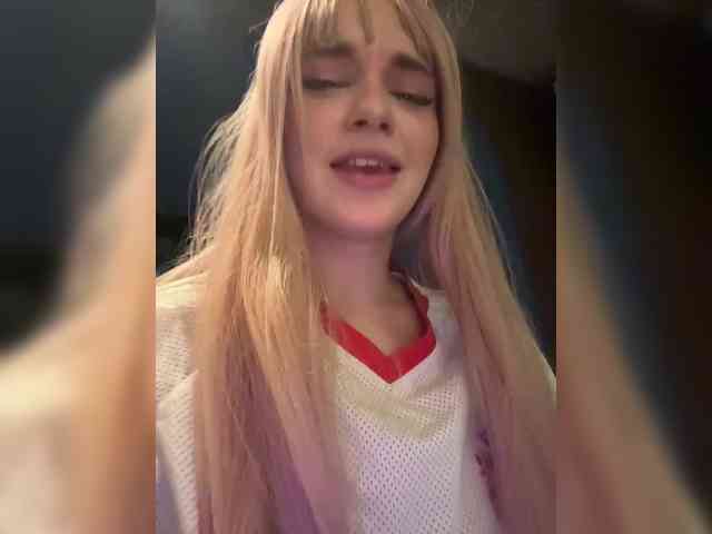 AstridMoss webcam