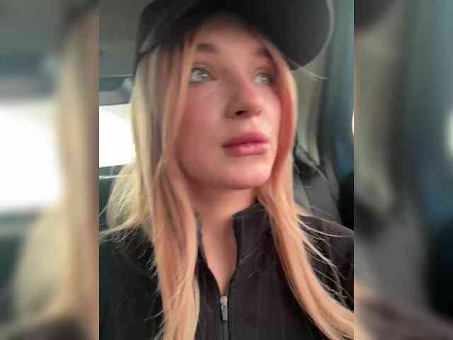 AstridMoss Sex Cam Show
