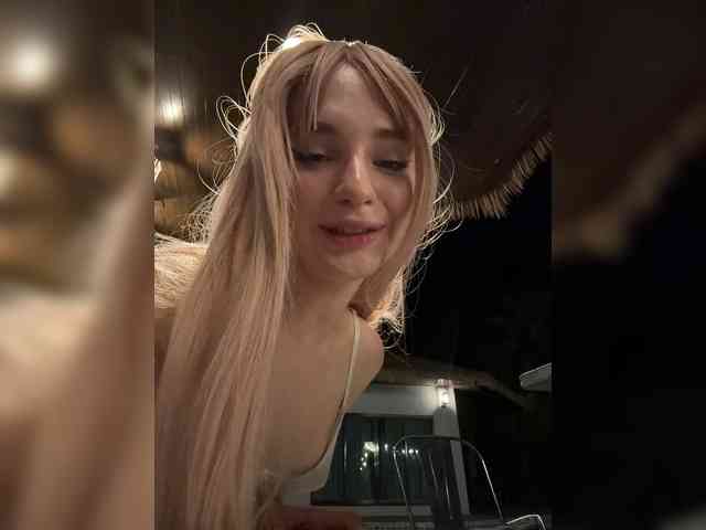 AstridMoss Sex Cam Show