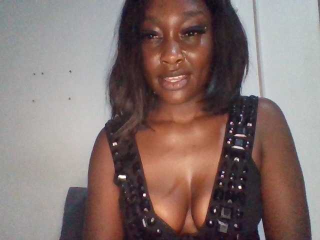 LunaScar555 live cam on BongaCams