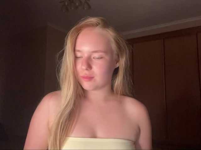 OdiliaVolking live cam on BongaCams