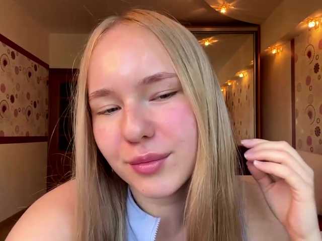 OdiliaVolking live cam on BongaCams
