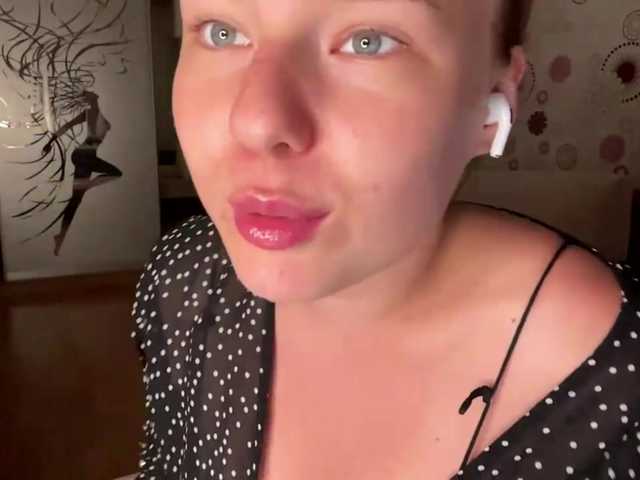 OdiliaVolking live cam on BongaCams