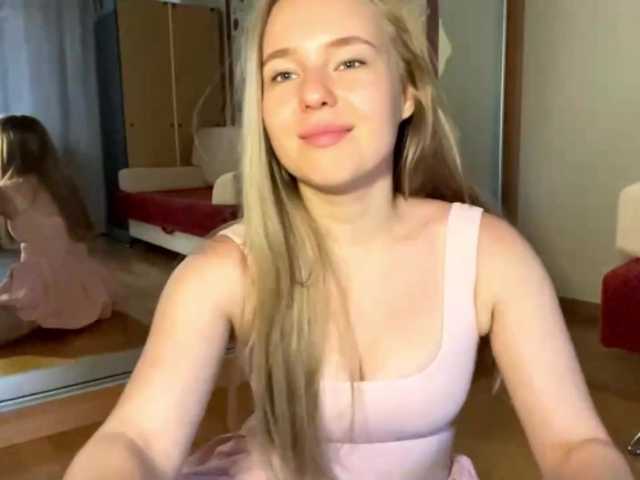 OdiliaVolking live cam on BongaCams