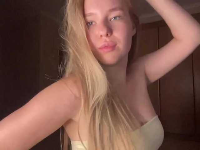 OdiliaVolking live cam on BongaCams