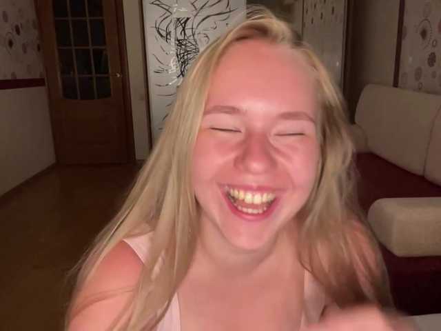 OdiliaVolking live cam on BongaCams