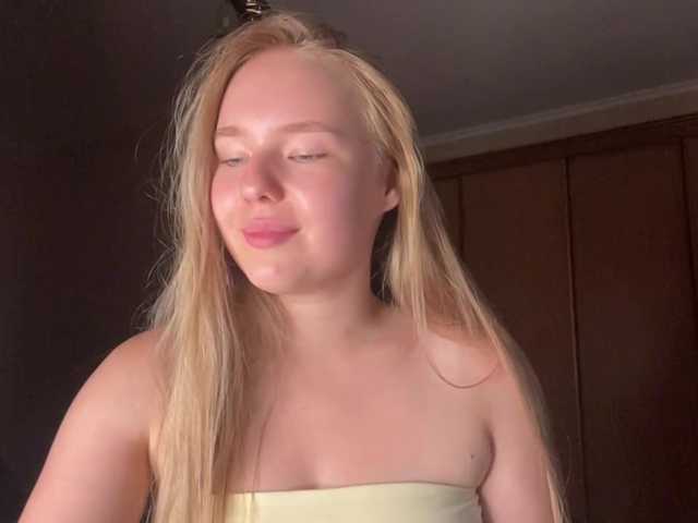 OdiliaVolking live cam on BongaCams