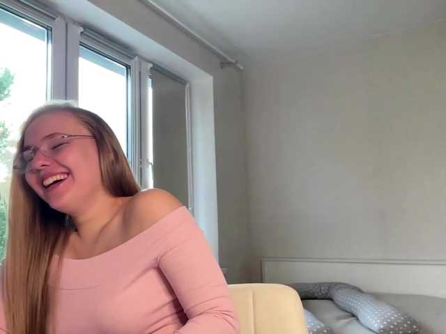 OdiliaVolking live cam on BongaCams