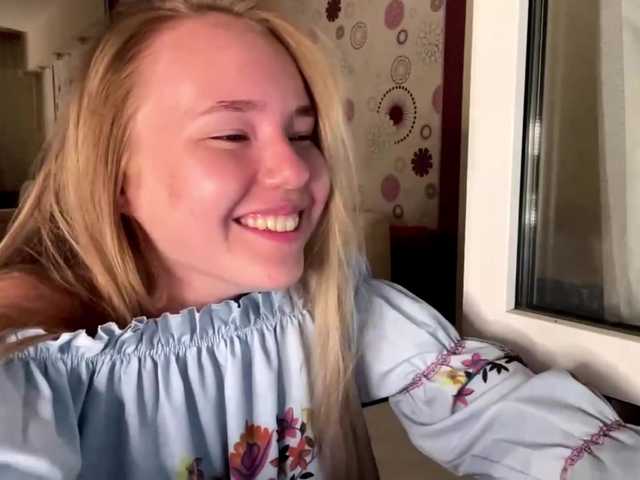 OdiliaVolking live cam on BongaCams