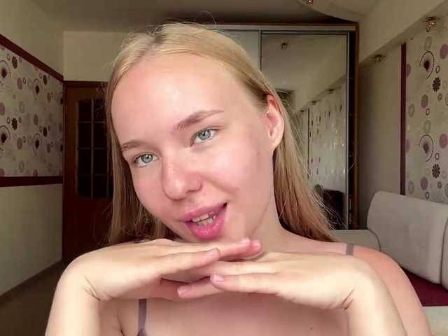OdiliaVolking live cam on BongaCams