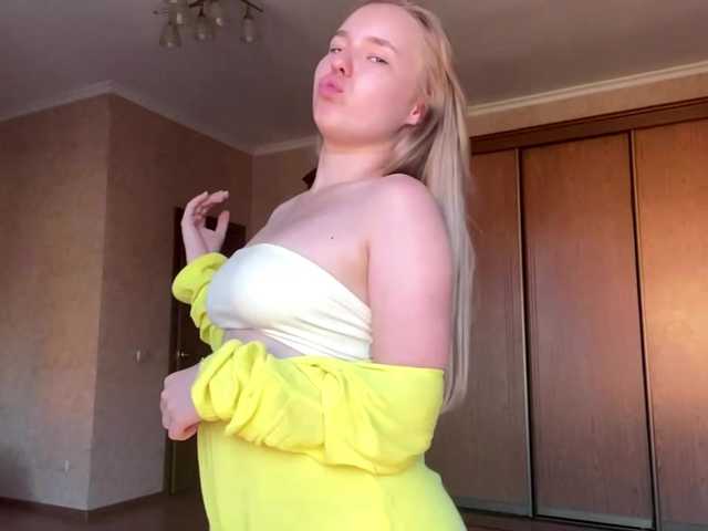 OdiliaVolking live cam on BongaCams