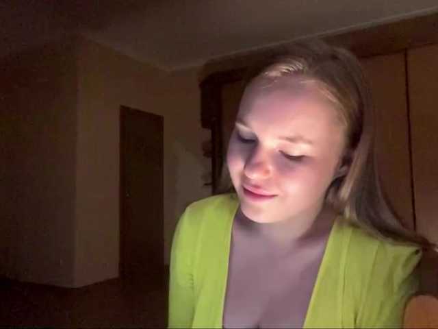 OdiliaVolking live cam on BongaCams
