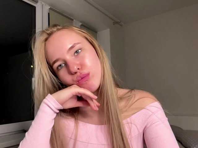 OdiliaVolking live cam on BongaCams