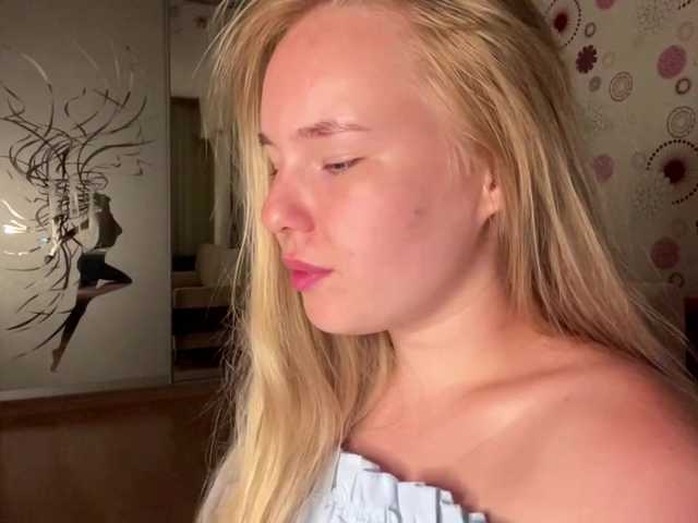 OdiliaVolking live cam on BongaCams