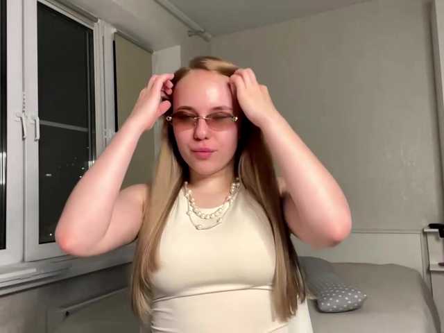 OdiliaVolking live cam on BongaCams