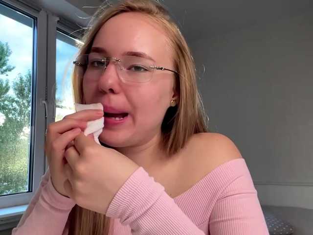 OdiliaVolking live cam on BongaCams