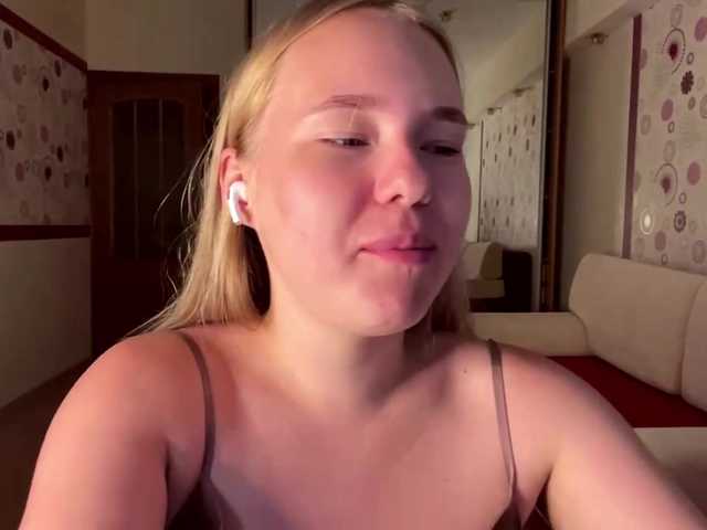 OdiliaVolking live cam on BongaCams