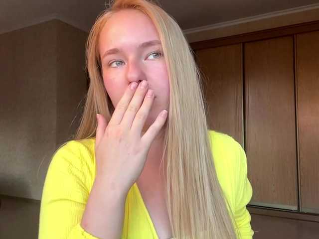 OdiliaVolking live cam on BongaCams