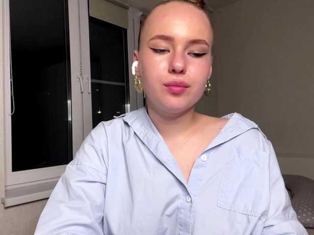 OdiliaVolking live cam on BongaCams