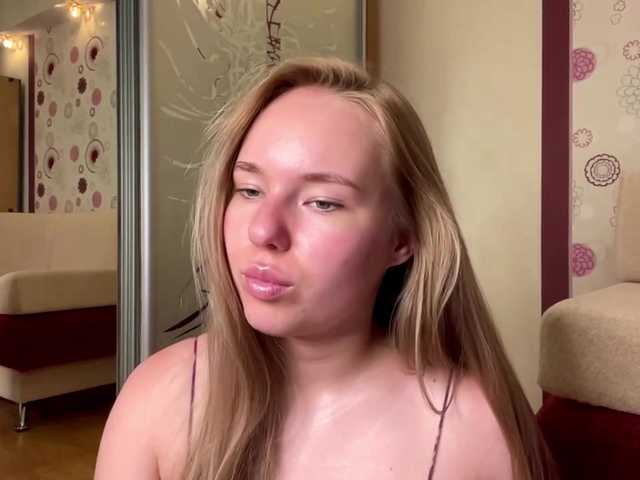 OdiliaVolking live cam on BongaCams