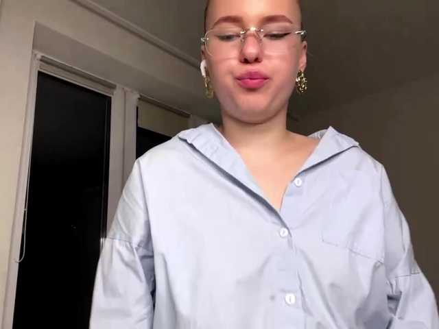OdiliaVolking live cam on BongaCams