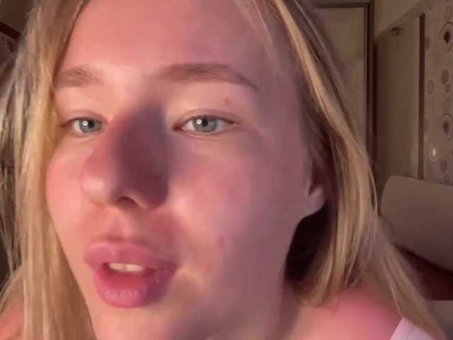 OdiliaVolking live cam on BongaCams
